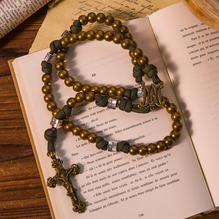 Rosario in paracord Enduring Faith Christianartworkshop con grani in bronzo: tradizione intrecciata con forza - image 2