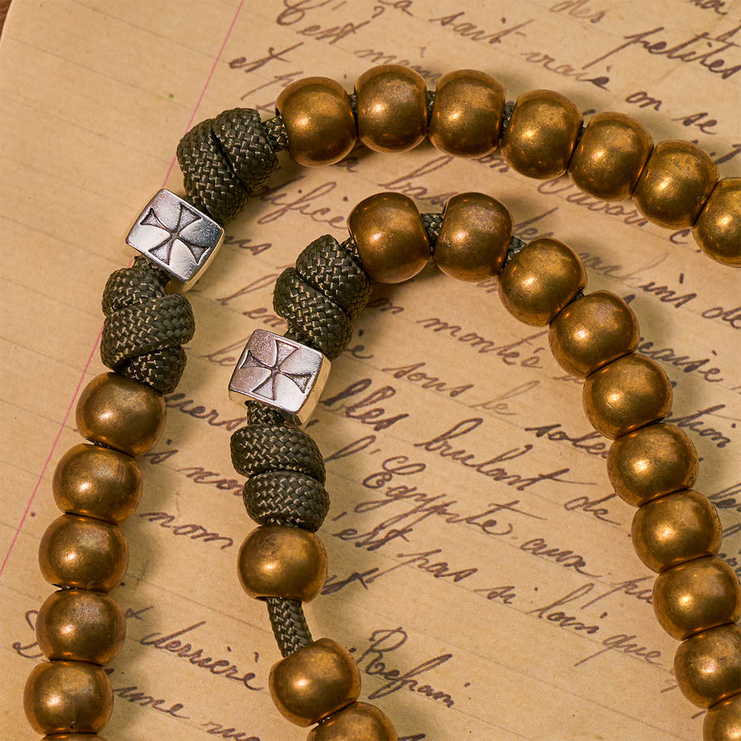 Rosario in paracord Enduring Faith Christianartworkshop con grani in bronzo: tradizione intrecciata con forza - image 6