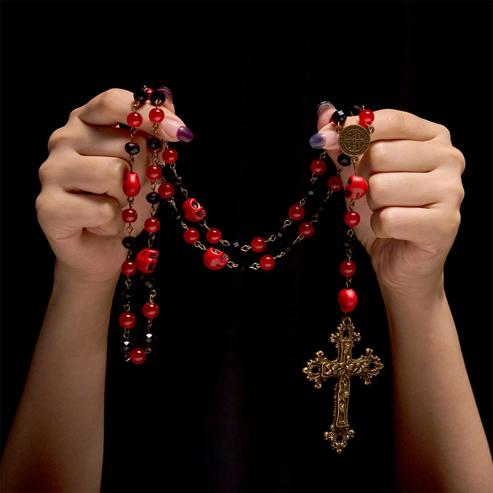 Rosario gotico elegante Christianartworkshop con dettagli a forma di teschio rosso e croce floreale decorata - image 1