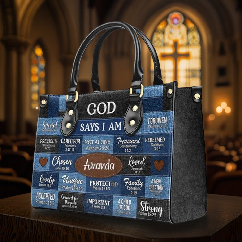 Borsa a mano in pelle personalizzata con motivo patchwork blu e marrone Christianartworkshop con citazioni delle Scritture - XL - Regolare (non personalizzato) - image 0