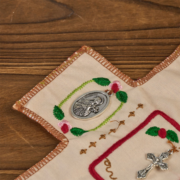 Christianartworkshop Reliquiario tascabile in tessuto ricamato in stile classico con croce d'argento inclusa all'interno - image 5