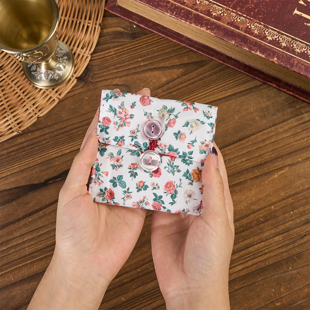 Christianartworkshop Reliquiario tascabile in tessuto ricamato a 4 colori con croce argentata inclusa all'interno - image 7