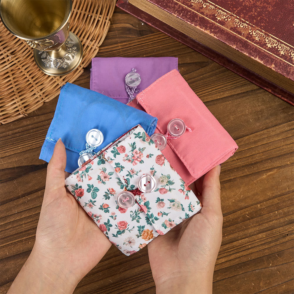 Christianartworkshop Reliquiario tascabile in tessuto ricamato a 4 colori con croce argentata inclusa all'interno - image 2