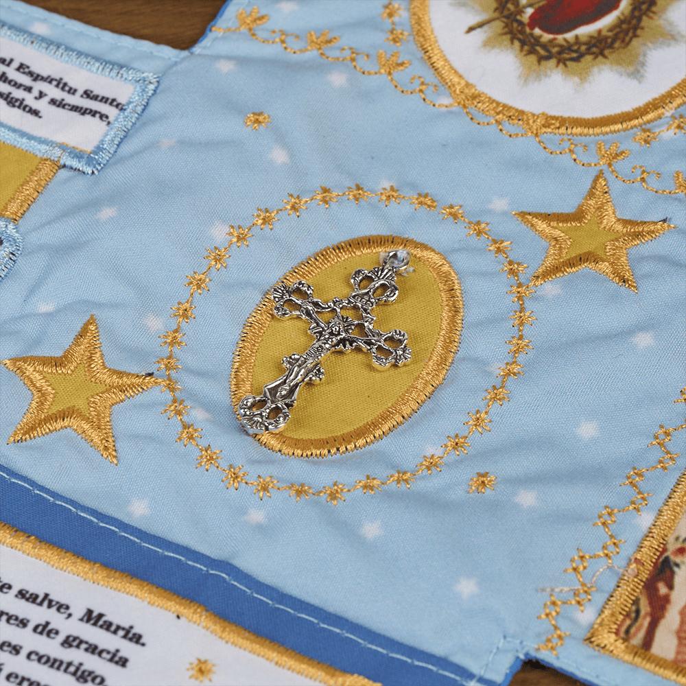 Christianartworkshop Reliquiario tascabile in tessuto ricamato a 4 colori con croce argentata inclusa all'interno - image 27