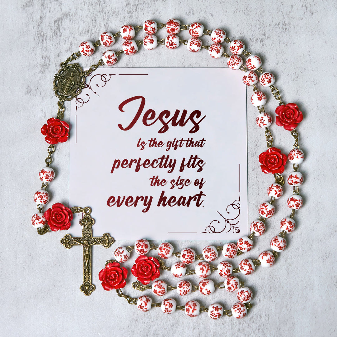 Christianartworkshop FEDE IN PREGHIERA: Rosario fatto a mano con grani di cinabro rosa e carta regalo - Gesù è il Dono - image 0