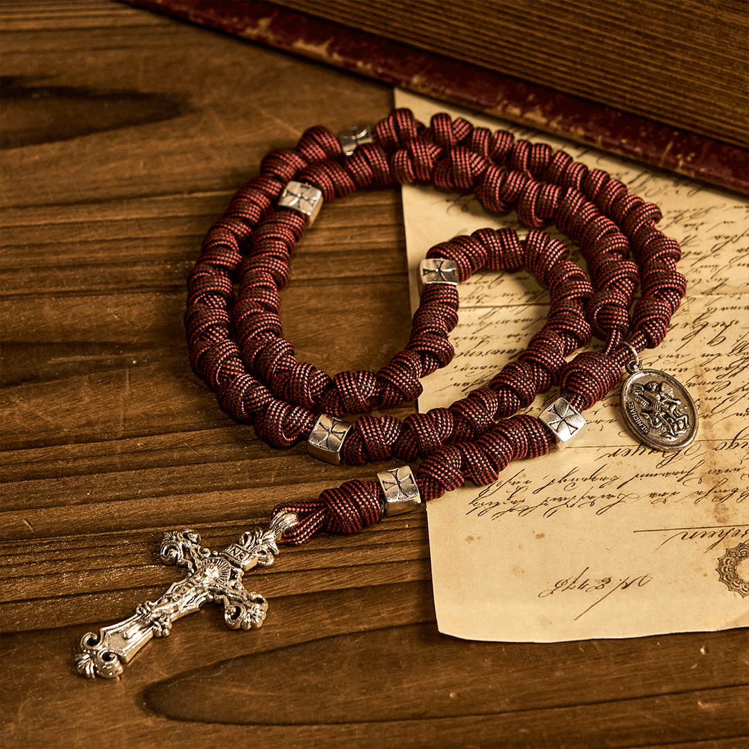 Christianartworkshop Rosario in paracord rosso intenso "Devozione del Guerriero" con San Michele Arcangelo - image 2