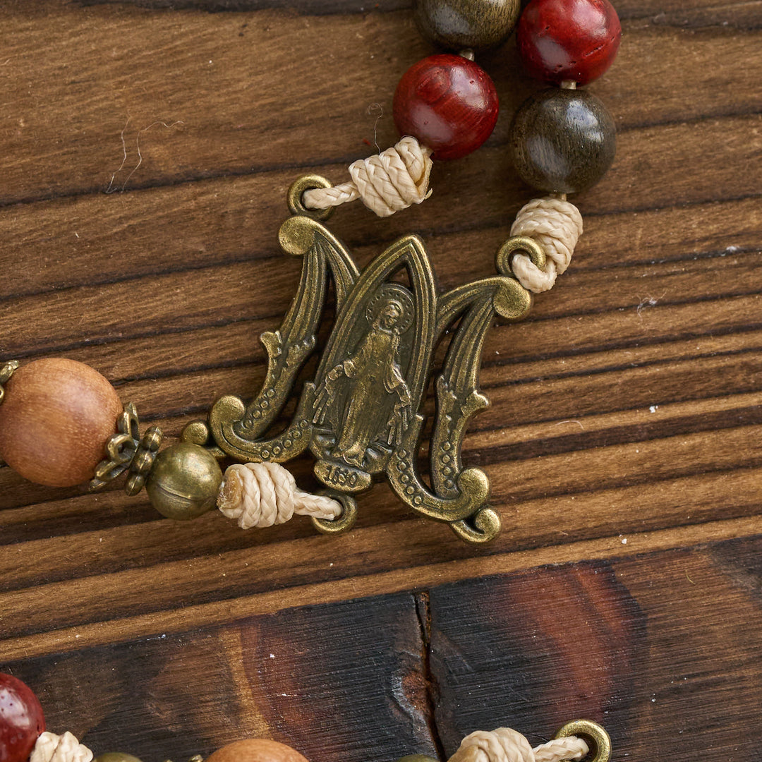 Christianartworkshop Rosario in legno tradizionale in stile natalizio: grani terrosi e crocifisso in bronzo - image 10