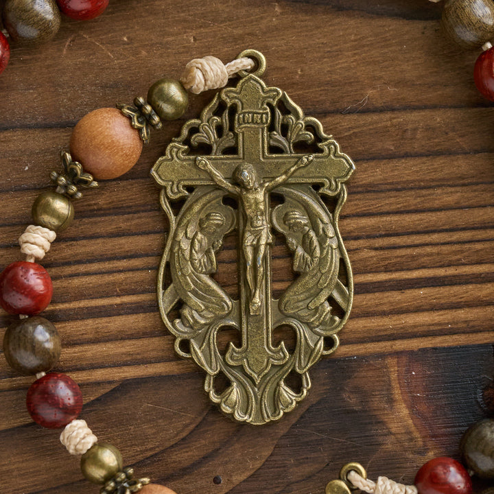 Christianartworkshop Rosario in legno tradizionale in stile natalizio: grani terrosi e crocifisso in bronzo - image 9