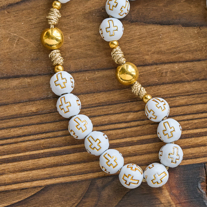 Rosario di preghiera con perline a croce dorate e avorio di Christianartworkshop con San Michele e lettera personalizzata di GESÙ - image 7