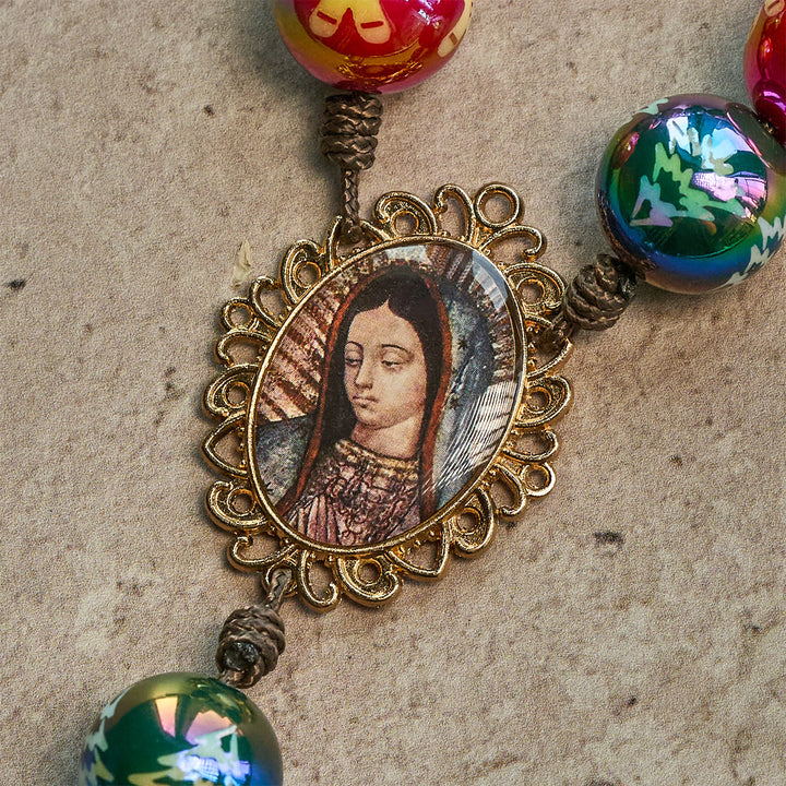 Christianartworkshop Devozione natalizia Rosario tascabile con perline rosse e verdi per le feste: prega ovunque e in qualsiasi momento - image 16