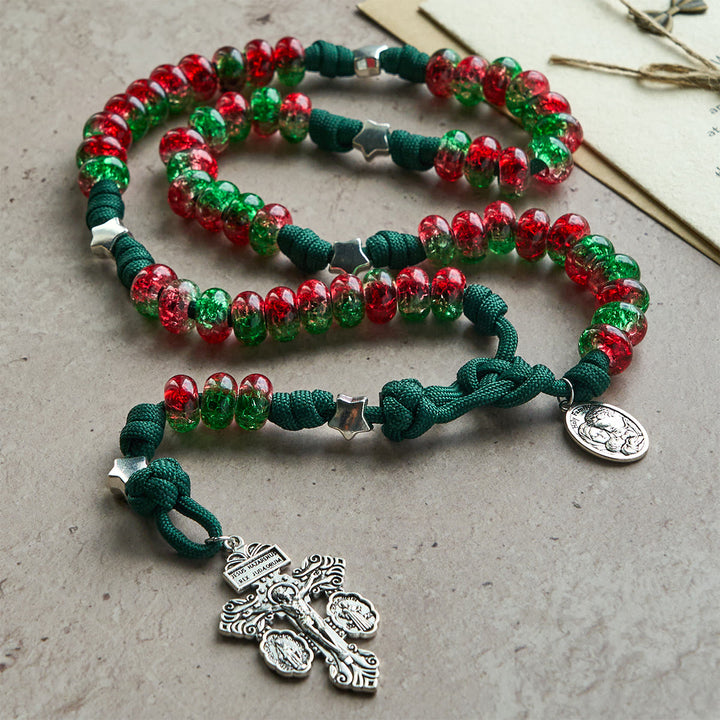 Christianartworkshop Rosario natalizio con paracord per la benedizione della Sacra Famiglia con perline lucide rosse e verdi - image 5