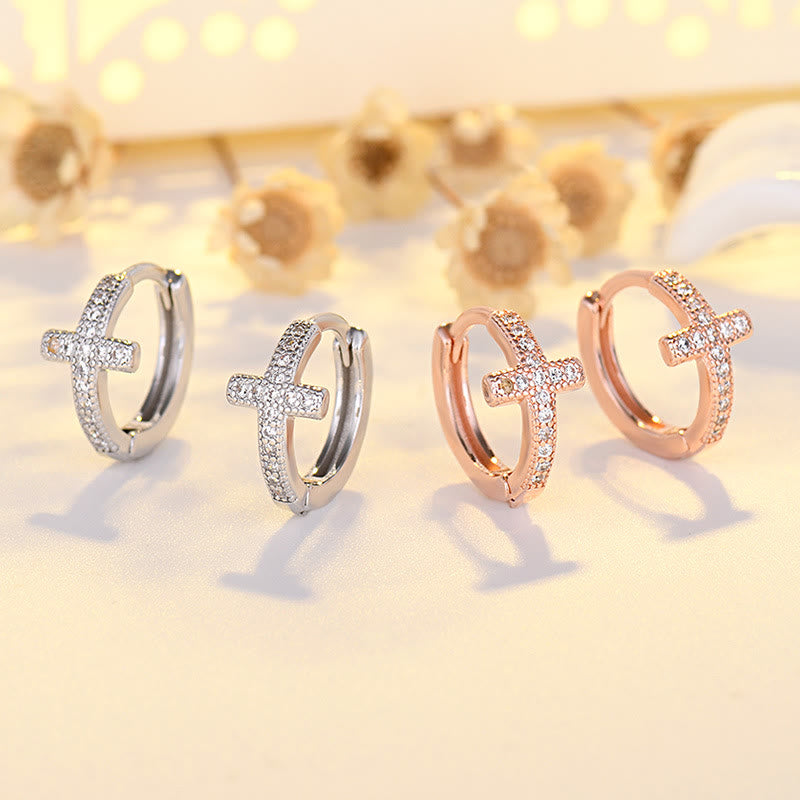 Christianartworkshop Eleganti orecchini a cerchio con croce bicolore: la bellezza senza tempo della fede - Argento - image 0