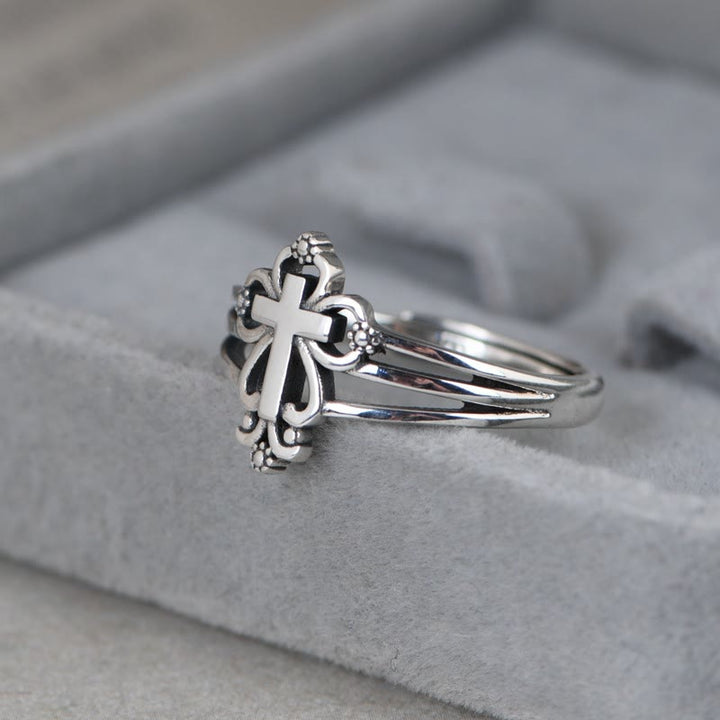 Anello in argento sterling decorato con croce in stile cattedrale Christianartworkshop con volute floreali - image 3