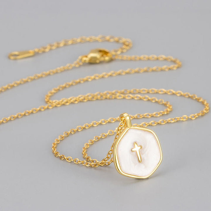 Collana con ciondolo a croce geometrica Christianartworkshop in tonalità pastello - image 3