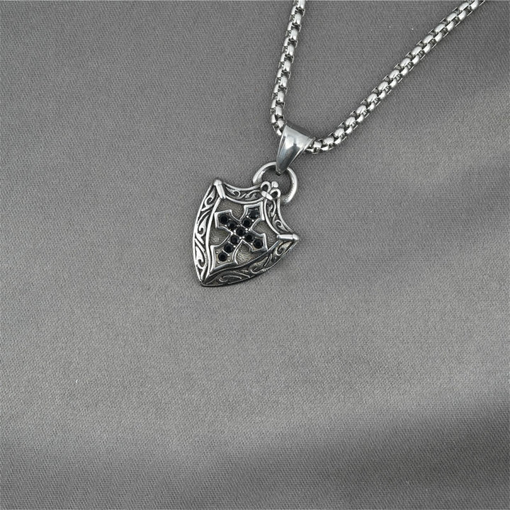 Christianartworkshop Collana a forma di scudo ornato con crocifisso e intarsi di zirconi neri - image 2