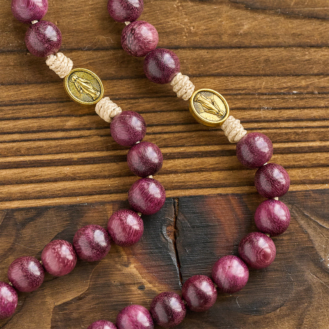 Christianartworkshop Rosario viola-oro con protezione mariana e crocifisso con alone ornato: toni regali della fede - image 6