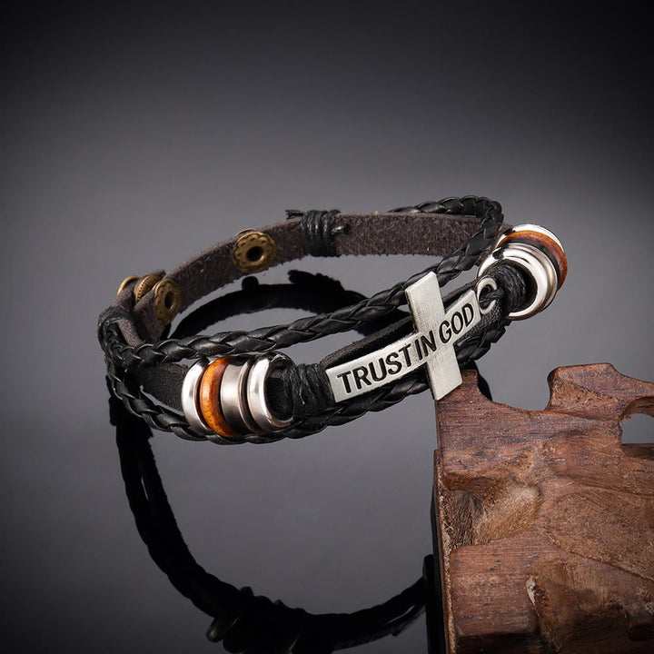 Christianartworkshop Bracciale in pelle intrecciata nera con croce e iscrizione TRUST IN GOD - image 3