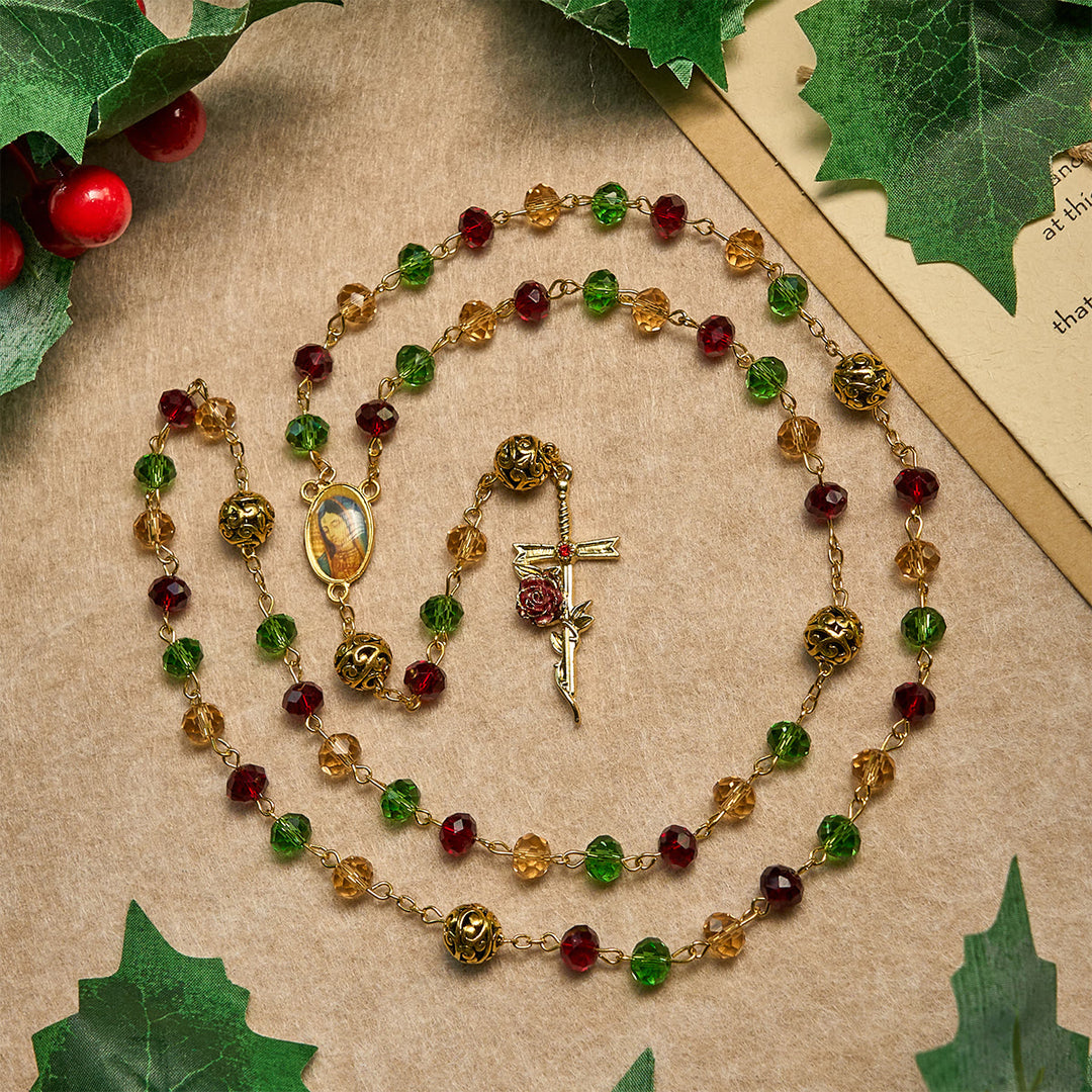 Christianartworkshop Rosario natalizio vintage con perline sfaccettate rosse e verdi, con Madonna e crocifisso rosa - Rosario di Natale - image 0