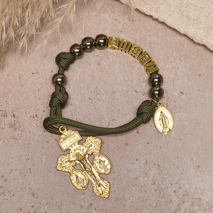 Christianartworkshop Rosario tascabile compatto con perline in stile ematite, crocifisso e lettera personalizzata JESUS - image 3