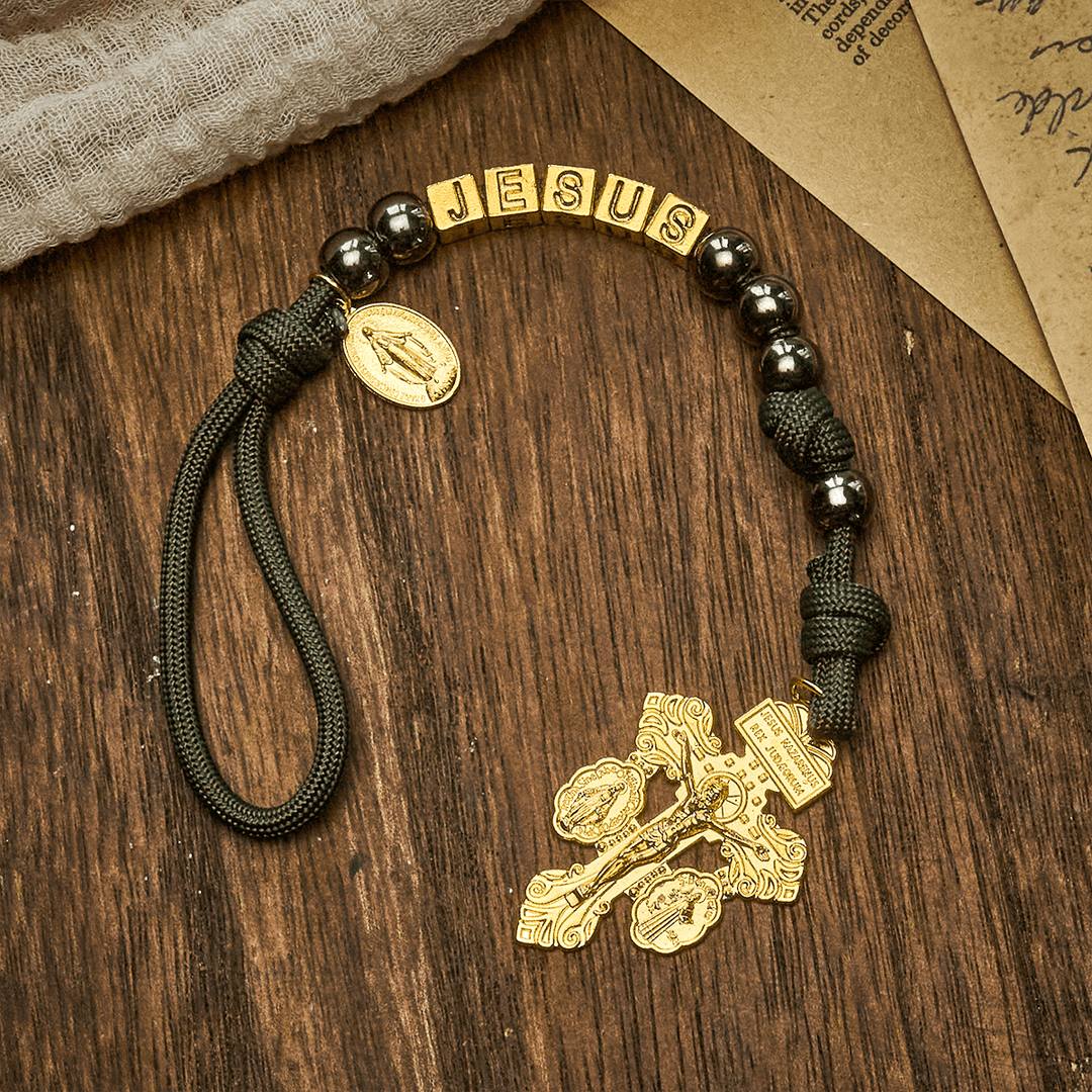 Christianartworkshop Rosario tascabile compatto con perline in stile ematite, crocifisso e lettera personalizzata JESUS - image 5