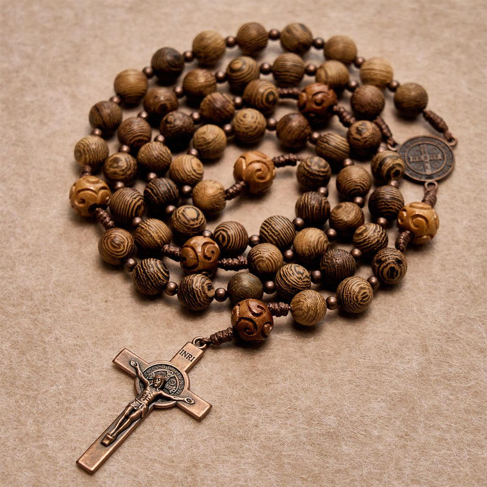Christianartworkshop Set di benedizione con stola rossa a forma di colomba dello Spirito Santo, rosario in legno, portachiavi e segnalibro - image 1