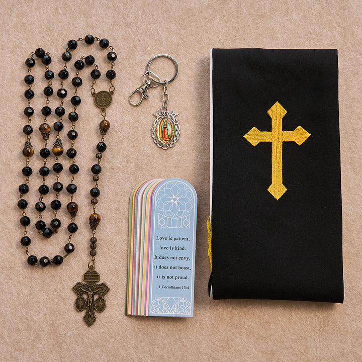 Christianartworkshop Set di benedizione: stola con croce dorata nera e rosario con grani neri: Ama pazientemente - Rosario con grani neri - image 0