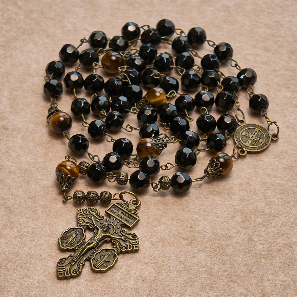 Christianartworkshop Set di benedizione: stola con croce dorata nera e rosario con grani neri: Ama pazientemente - image 1