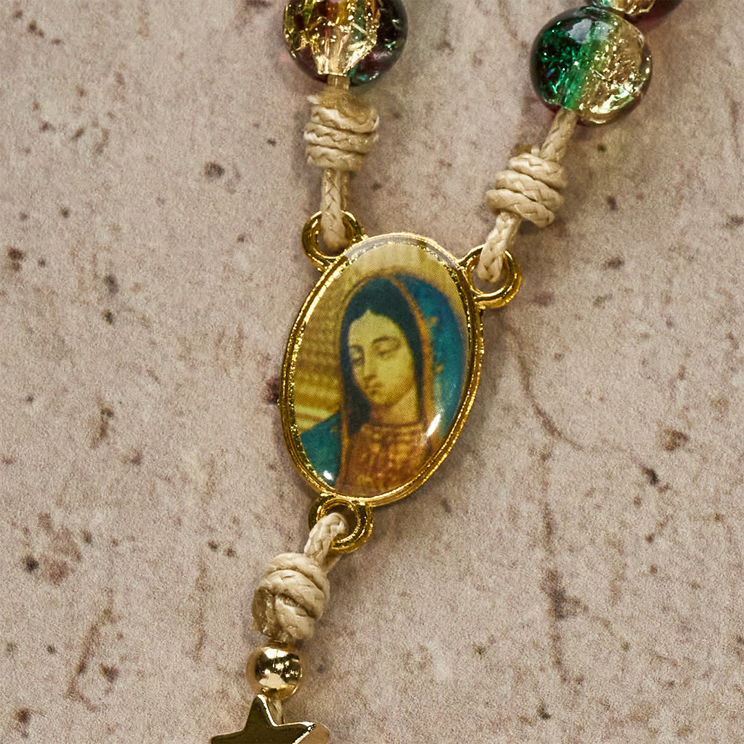 Christianartworkshop Rosario di perle di vetro di Natale: medaglia della Madonna di Guadalupe e crocifisso dorato - image 8