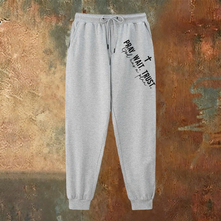 Pantaloni della tuta con dichiarazione di fede "Prega, aspetta e fidati" Christianartworkshop : mantra di fede laterale sui fianchi - image 10