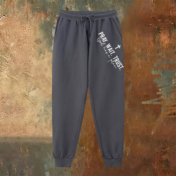 Pantaloni della tuta con dichiarazione di fede "Prega, aspetta e fidati" di Christianartworkshop: mantra di fede laterale sui fianchi - image 15