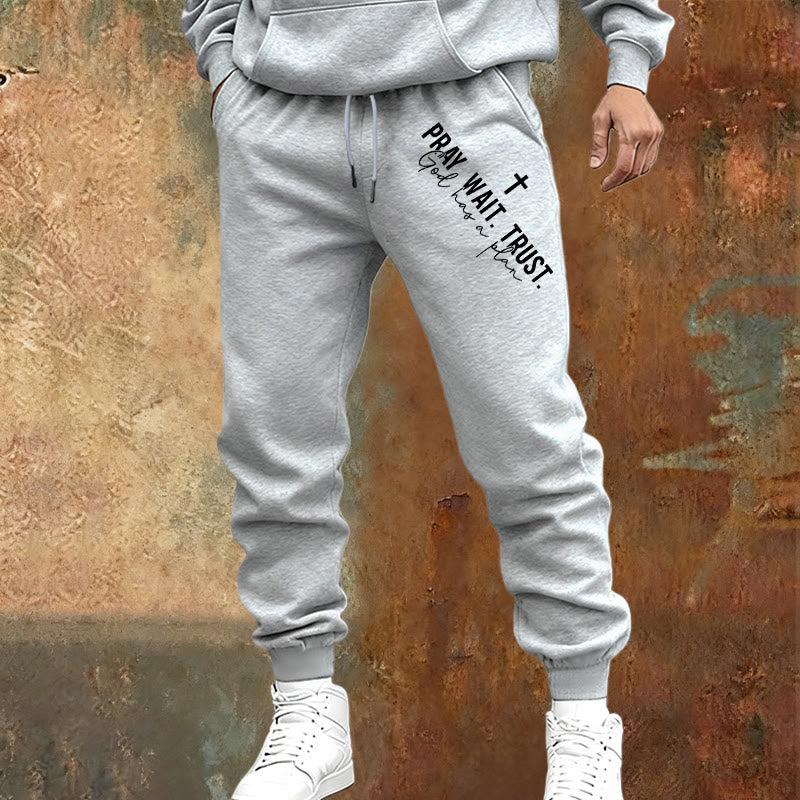 Pantaloni della tuta con dichiarazione di fede "Prega, aspetta e fidati" Christianartworkshop : mantra di fede laterale sui fianchi - image 9