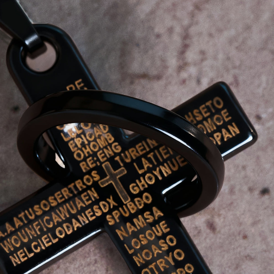 Collana con ciondolo a croce con anello intrecciato del Padre Nostro Christianartworkshop : stile audace e significato sacro - image 10