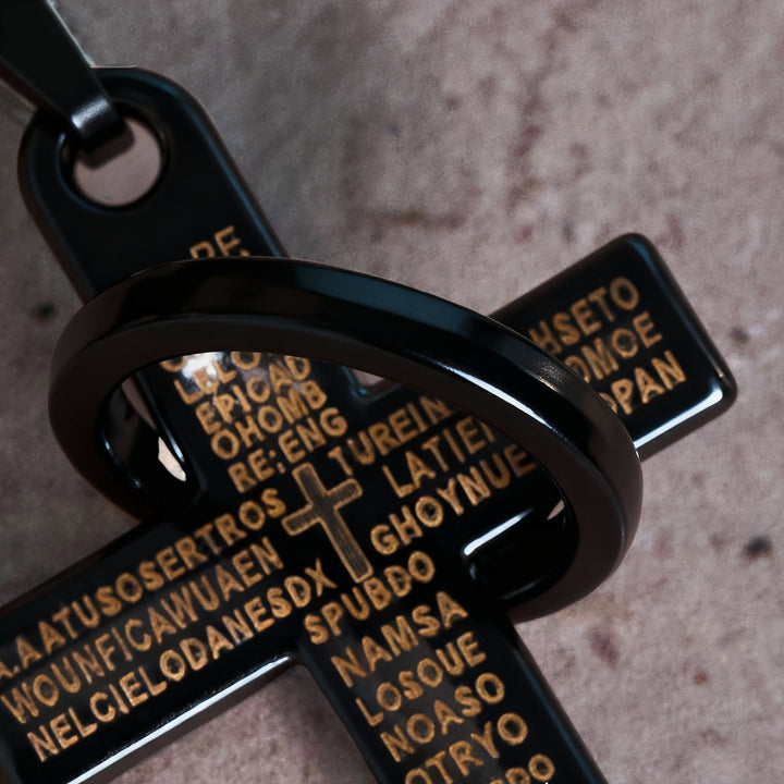 Collana con ciondolo a croce con anello intrecciato del Padre Nostro Christianartworkshop : stile audace e significato sacro - image 10