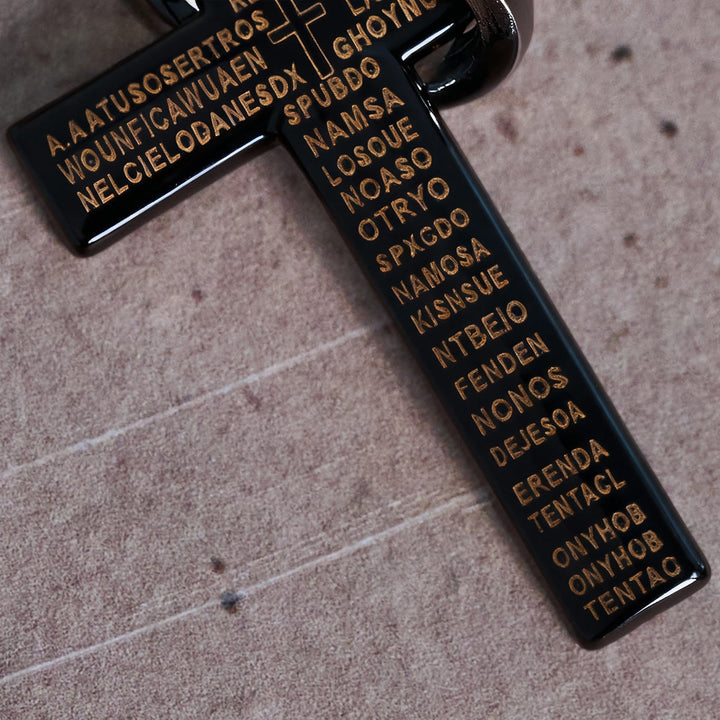 Collana con ciondolo a croce con anello intrecciato del Padre Nostro Christianartworkshop : stile audace e significato sacro - image 11