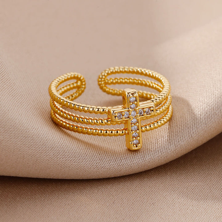 Christianartworkshop Anello con croce scintillante: zircone - Design tempestato di borchie per la fede - Driven Gifting - image 1