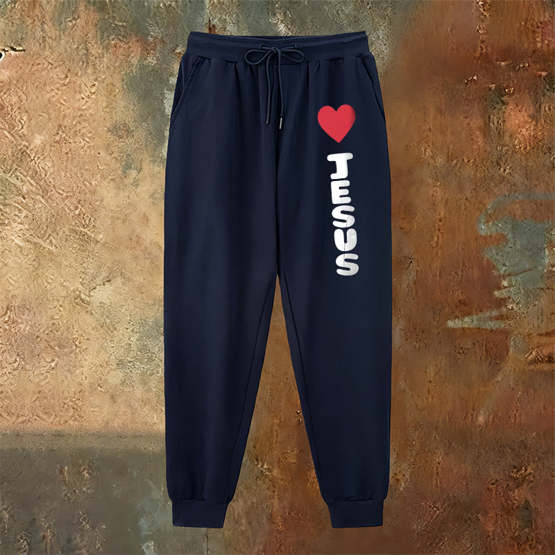 Pantaloni della tuta "Cuore per Gesù" di Christianartworkshop: da indossare ogni giorno con affetto fedele - image 15