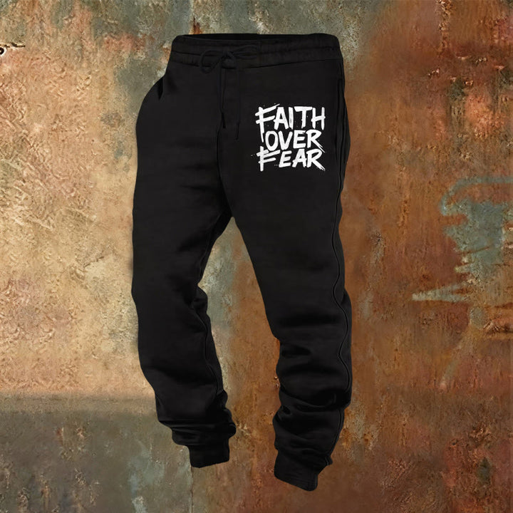 Christianartworkshop Pantaloni della tuta "Fede contro la paura": abbigliamento quotidiano con coraggio spirituale - Nero - 2XL - image 8