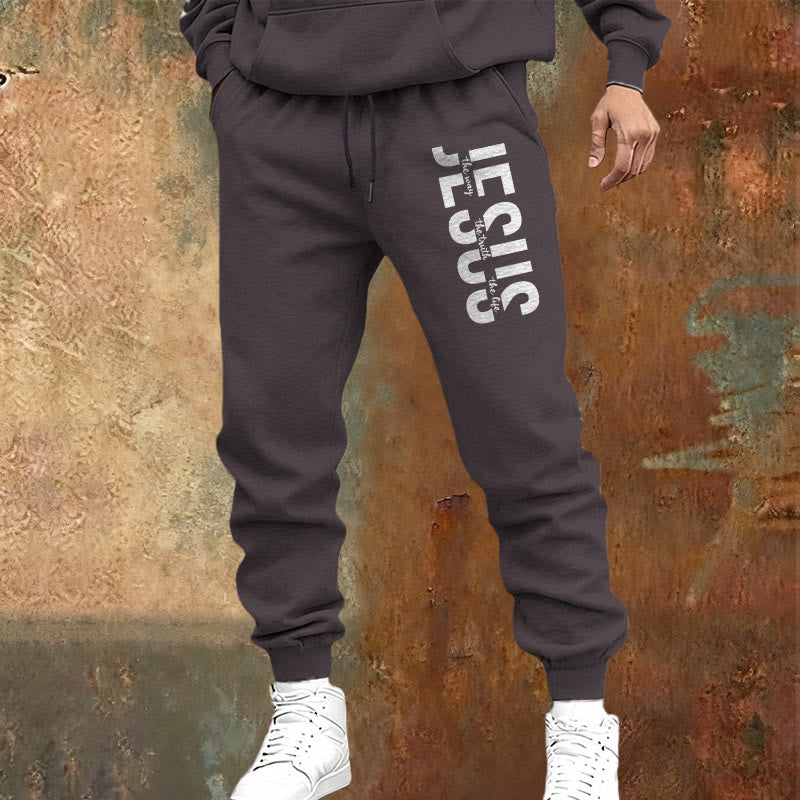 Pantaloni della tuta con scritta di Gesù a strati Christianartworkshop : abbigliamento quotidiano con identità devozionale - image 1