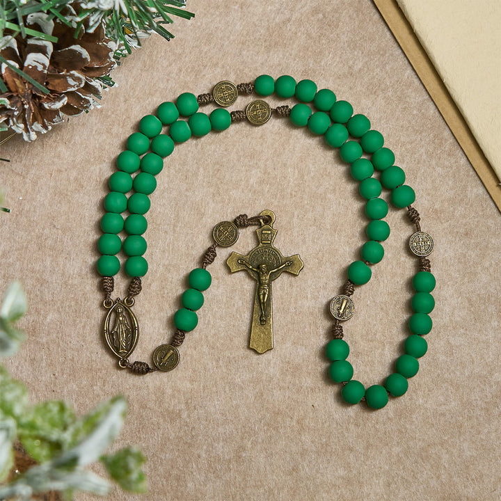 Christianartworkshop Regalo di Natale: Rosario con grani di gomma verde opaco e protezione di San Benedetto - image 5
