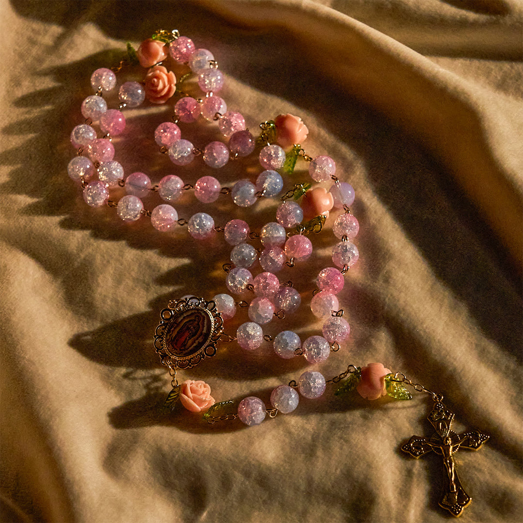 Christianartworkshop Vergine Maria con rosario decorato con rose: fede senza tempo e simbolo di fede floreale - image 8