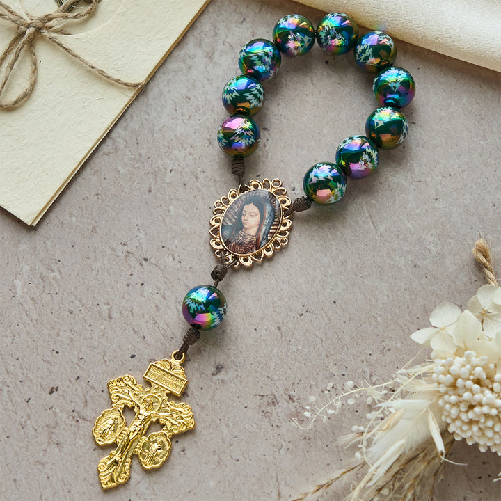 Christianartworkshop Devozione natalizia Rosario tascabile con perline rosse e verdi per le feste: prega ovunque e in qualsiasi momento - image 10