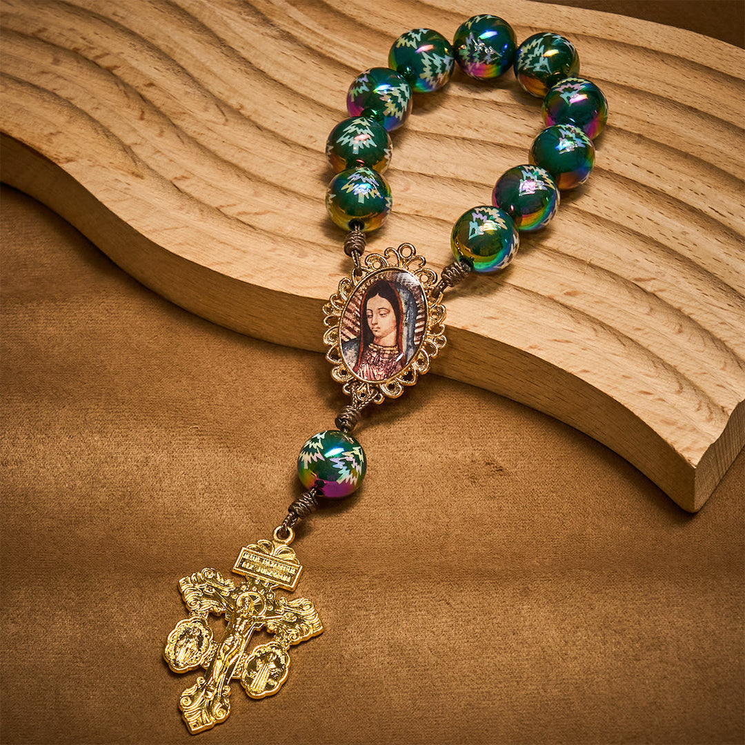 Christianartworkshop Devozione natalizia Rosario tascabile con perline rosse e verdi per le feste: prega ovunque e in qualsiasi momento - image 11