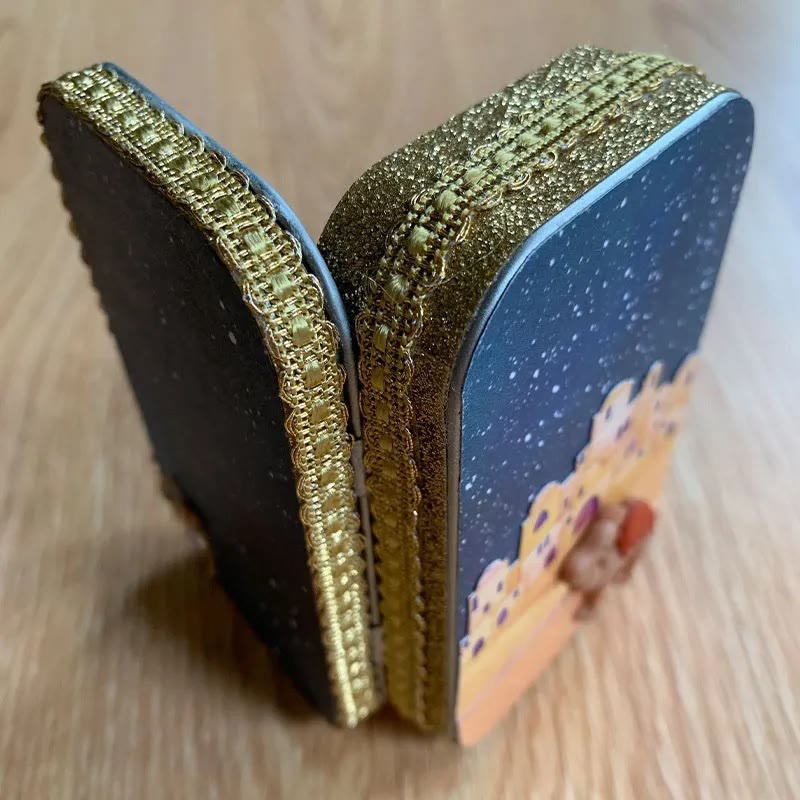 Christianartworkshop Presepe di latta: una celebrazione compatta della fede e della storia del Natale - image 2