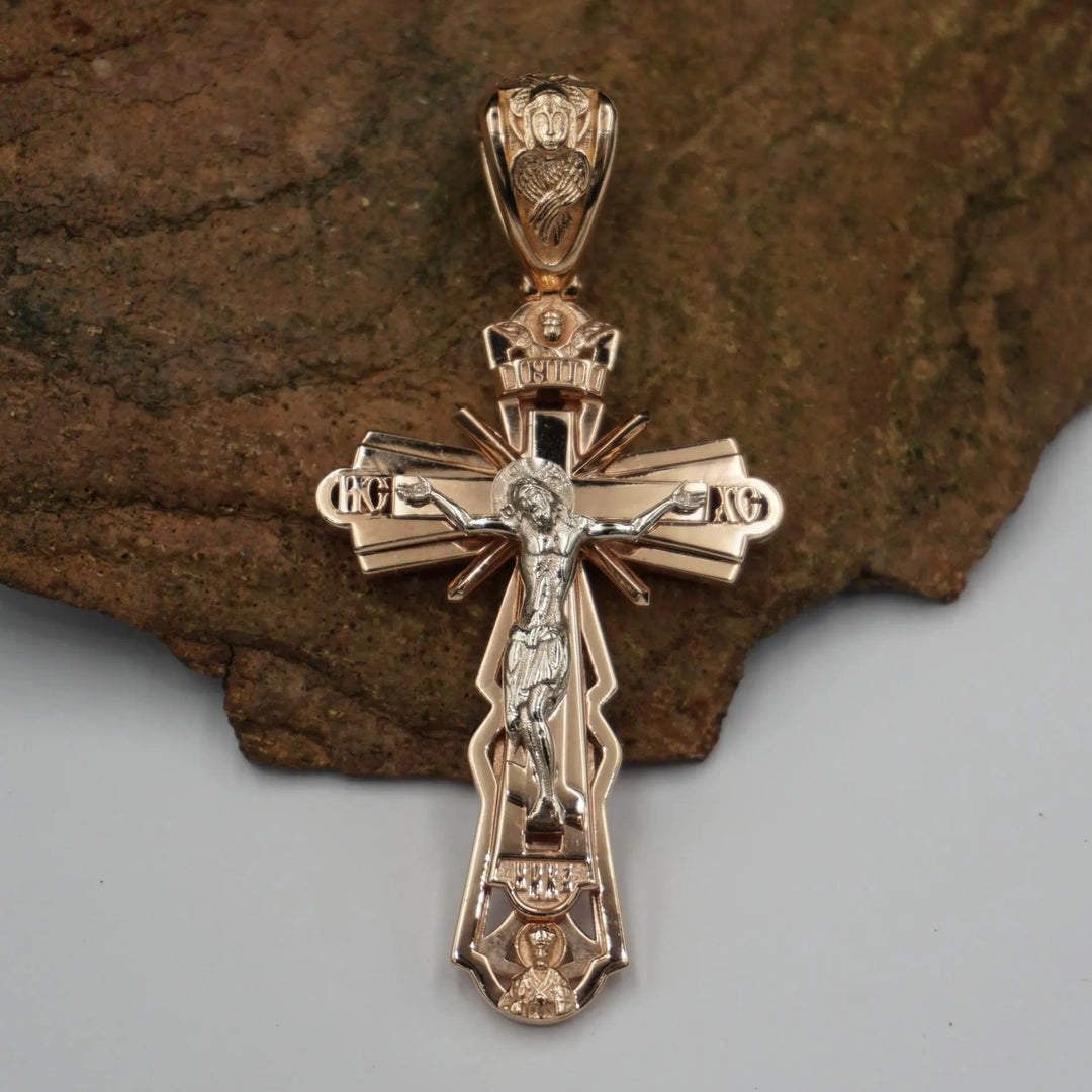 Collana con croce cristiana di Christianartworkshop: storia sacrificale e ornamento senza tempo - image 3