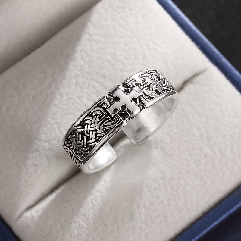 Christianartworkshop Anello con croce celtica: fede senza tempo e devozione intricata - image 4