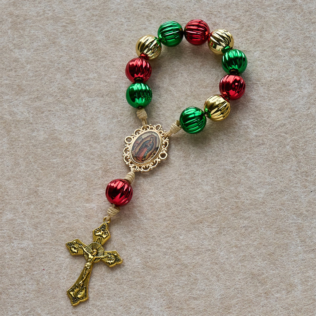 Christianartworkshop Regalo di Natale: Rosario tascabile natalizio e ciondolo per auto: devozione e grazia festiva - image 4