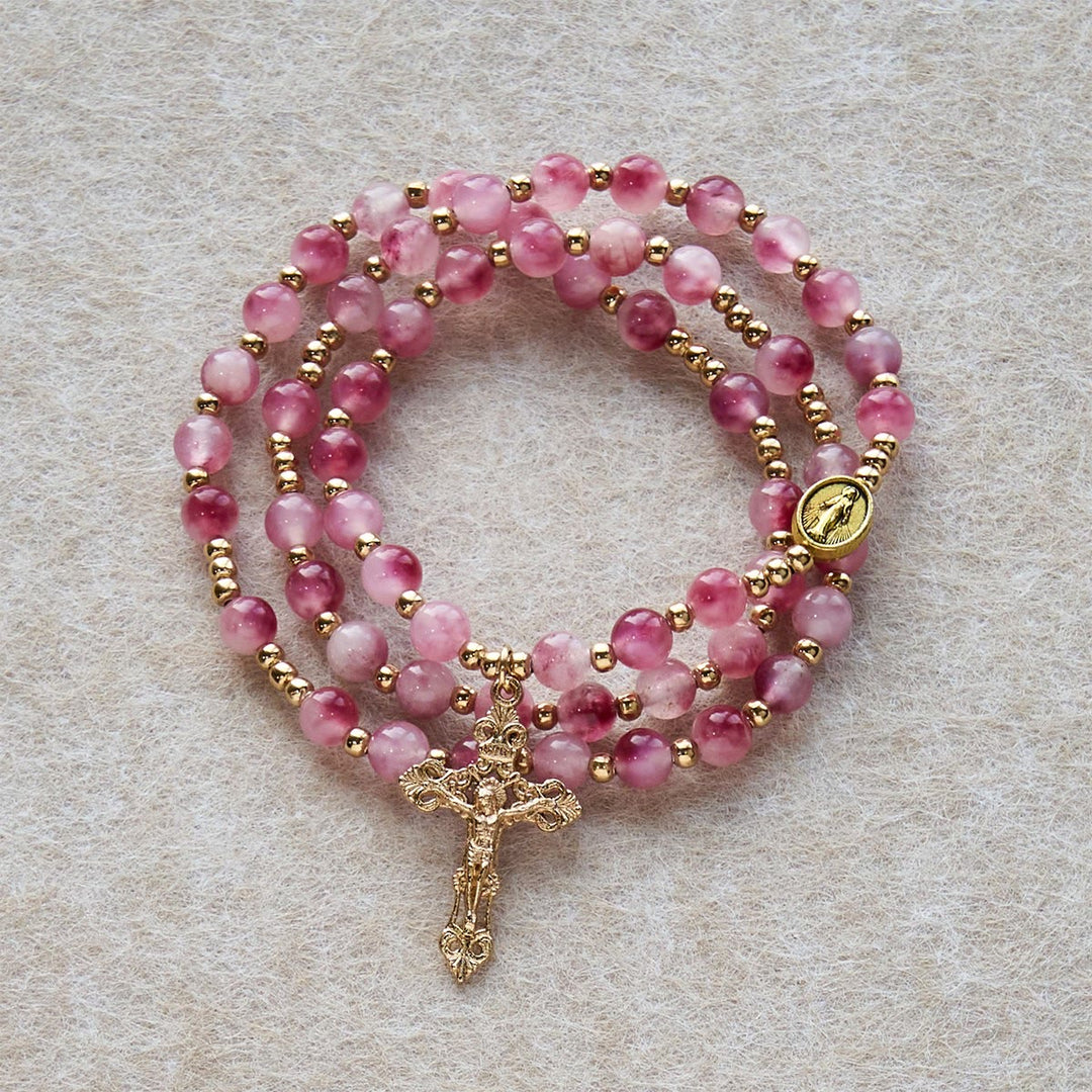 Bracciale rosario con perline di agata rossa rosa di Christianartworkshop: devozione ed eleganza celeste - image 6