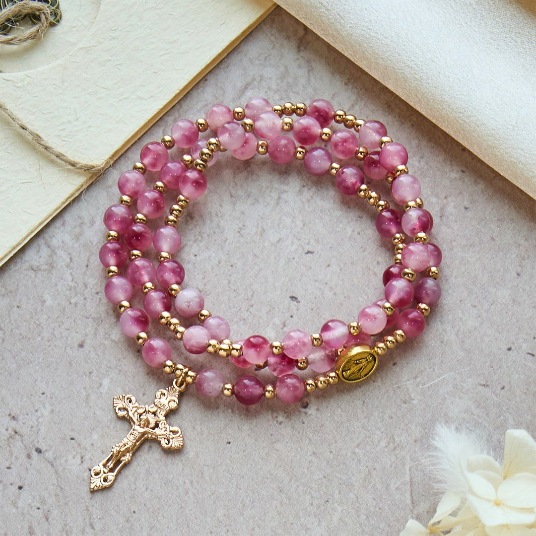 Bracciale rosario con perline di agata rossa rosa di Christianartworkshop: devozione ed eleganza celeste - image 0