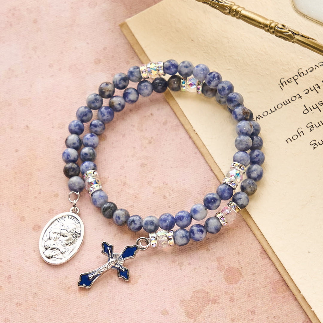 Bracciale rosario in pietra blu con filo di memoria della Sacra Famiglia Christianartworkshop - Circonferenza del polso: 7,09"-9,45"/18-24 cm - image 0