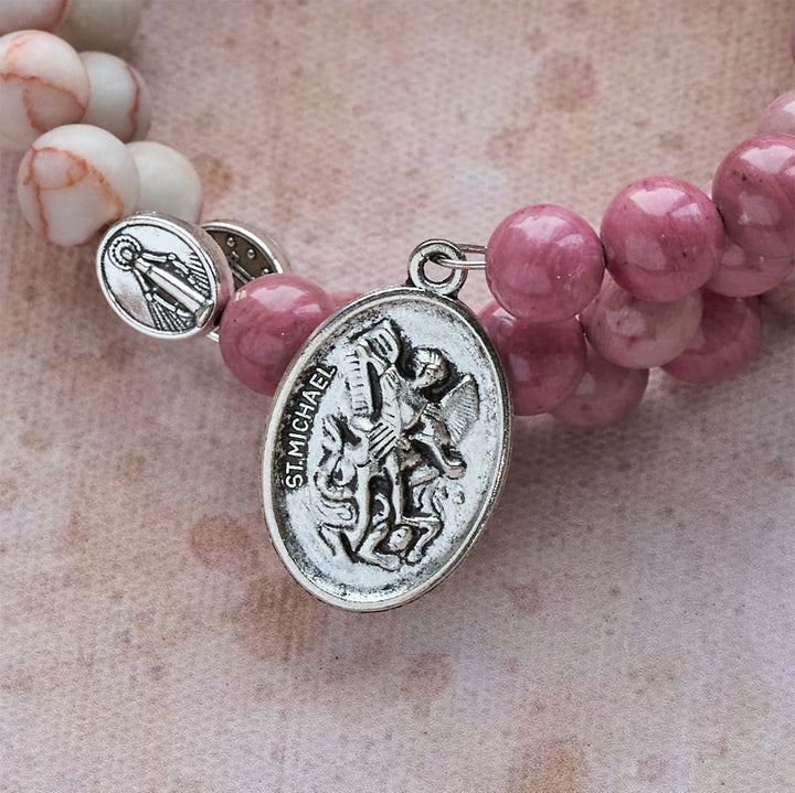 Bracciale rosario in filo di memoria con venature in palissandro e pietra opaca Web di Christianartworkshop con medaglie mariane - image 7